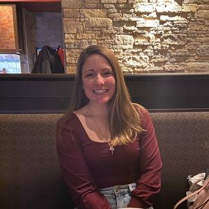 Meet your Posher, Danielle